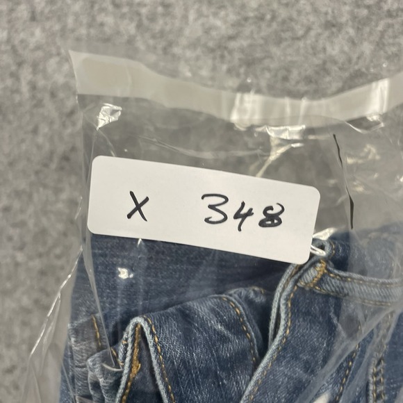 Gap Jeans Mens 31x30 Blue Medium Wash‎ Straight Fit 5 Pocket Whiskered Denim - Picture 12 of 12